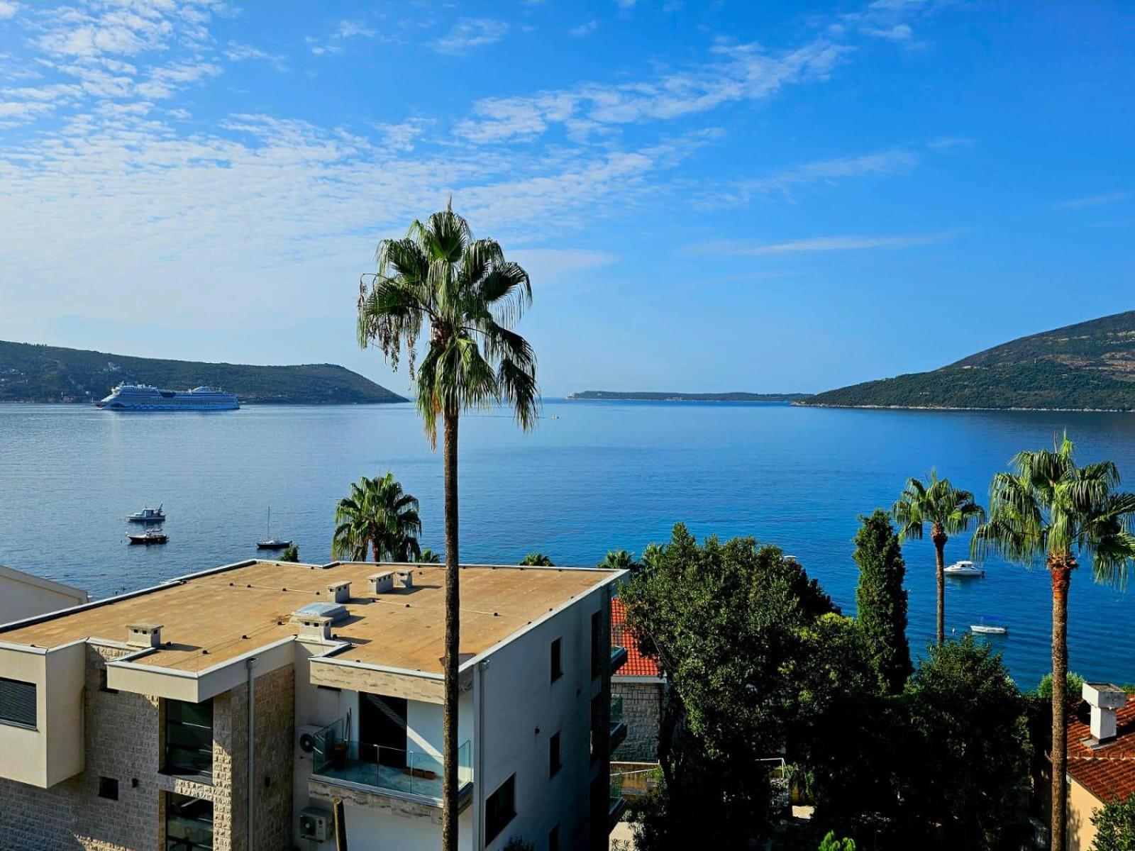 Apartman Savina - 100M Od Mora Apartment Herceg Novi Exterior photo